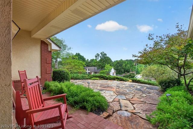 9109 Canopy Oaks Drive, Fort Smith, AR 72903