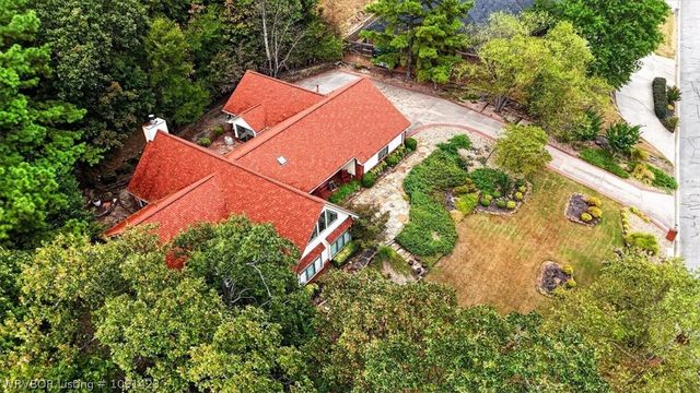9109 Canopy Oaks Drive, Fort Smith, AR 72903
