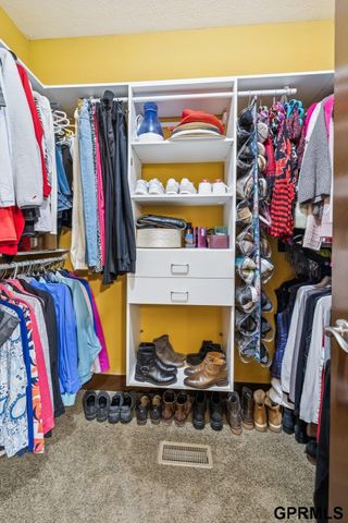 5713 N 159th Street, Omaha, NE 68116