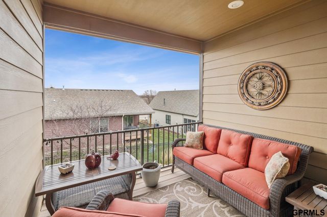 5713 N 159th Street, Omaha, NE 68116