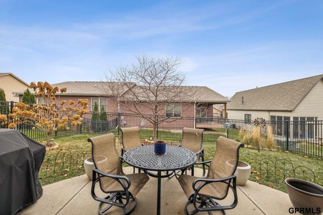 5713 N 159th Street, Omaha, NE 68116