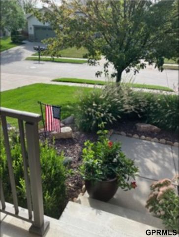 5713 N 159th Street, Omaha, NE 68116