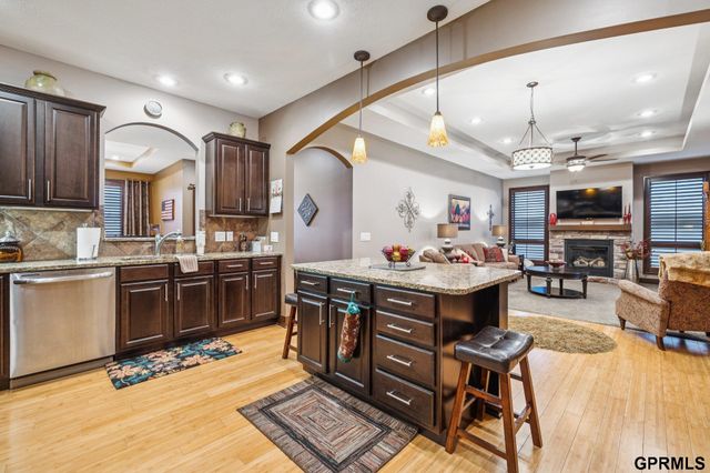 5713 N 159th Street, Omaha, NE 68116