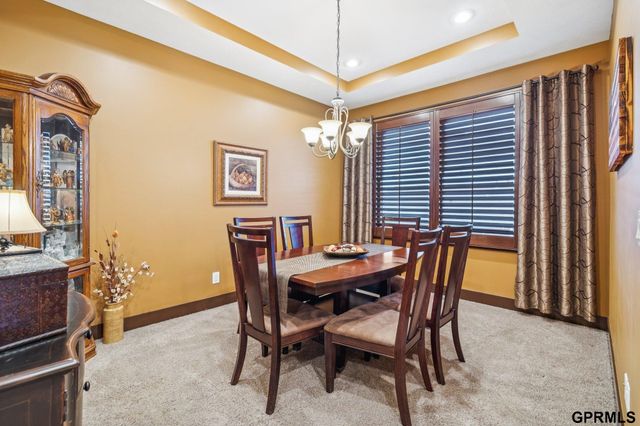 5713 N 159th Street, Omaha, NE 68116