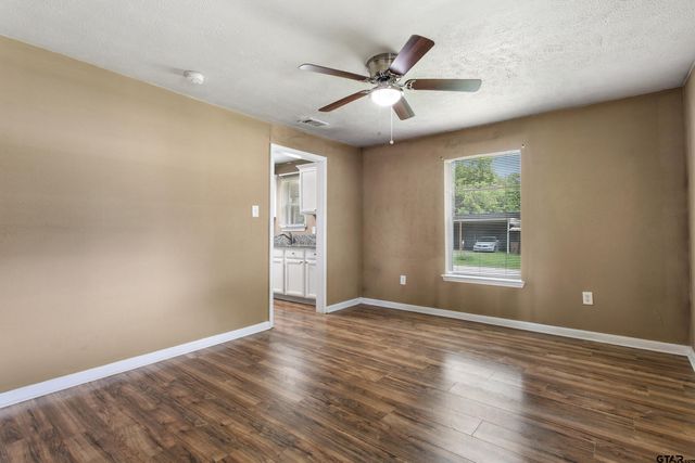 103 New Street, Lone Oak, TX 75453