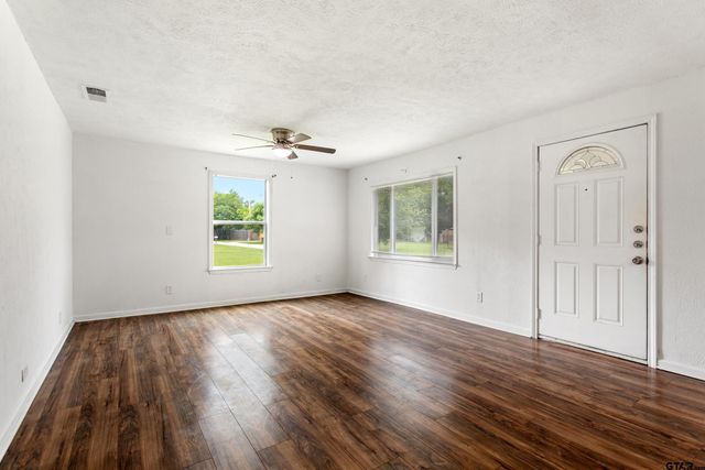 103 New Street, Lone Oak, TX 75453