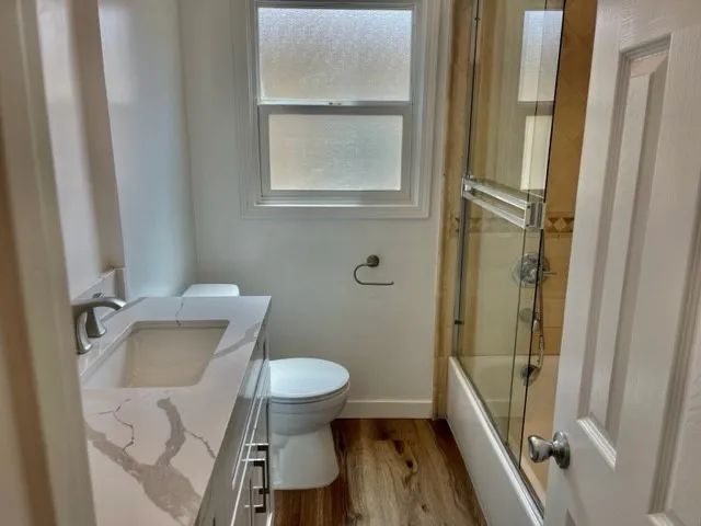 19550 Vanowen, Reseda, CA 91335