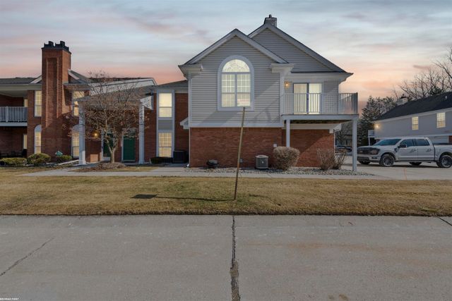 52244 STONERIDGE Drive, Utica, MI 48042