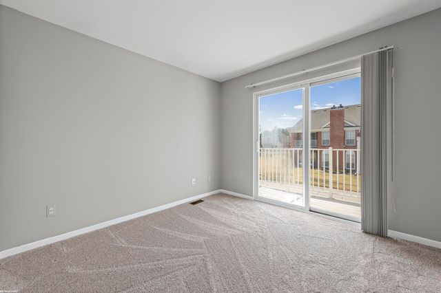 52244 STONERIDGE Drive, Utica, MI 48042