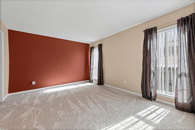 52244 STONERIDGE Drive, Utica, MI 48042