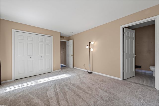 52244 STONERIDGE Drive, Utica, MI 48042