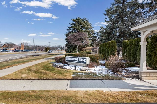 52244 STONERIDGE Drive, Utica, MI 48042