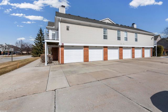 52244 STONERIDGE Drive, Utica, MI 48042