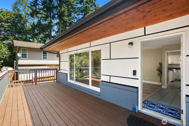 37110 5th Ave SW, Federal Way, WA 98023
