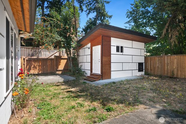 37110 5th Ave SW, Federal Way, WA 98023