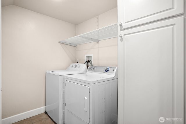 37110 5th Ave SW, Federal Way, WA 98023