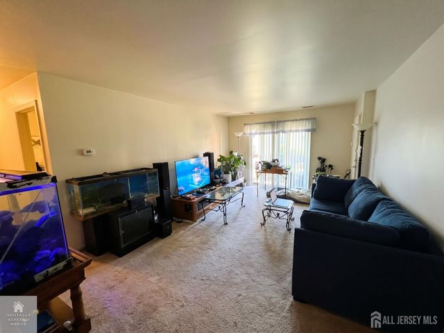 1315 N Oaks Boulevard, North Brunswick, NJ 08902