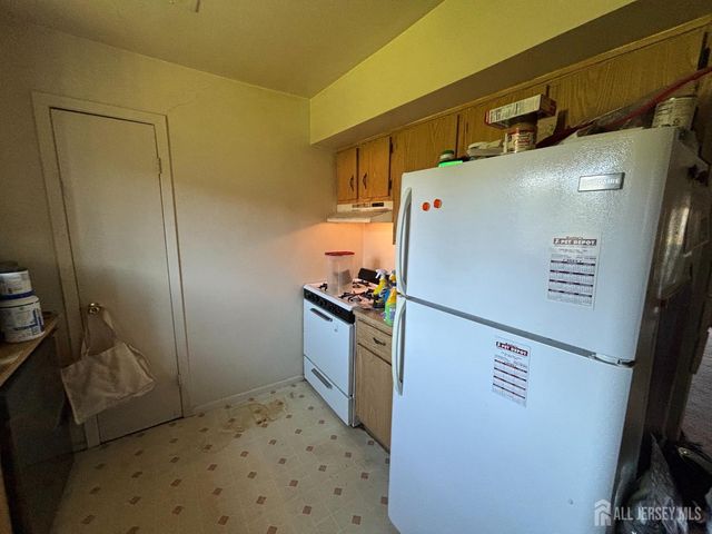 1315 N Oaks Boulevard, North Brunswick, NJ 08902