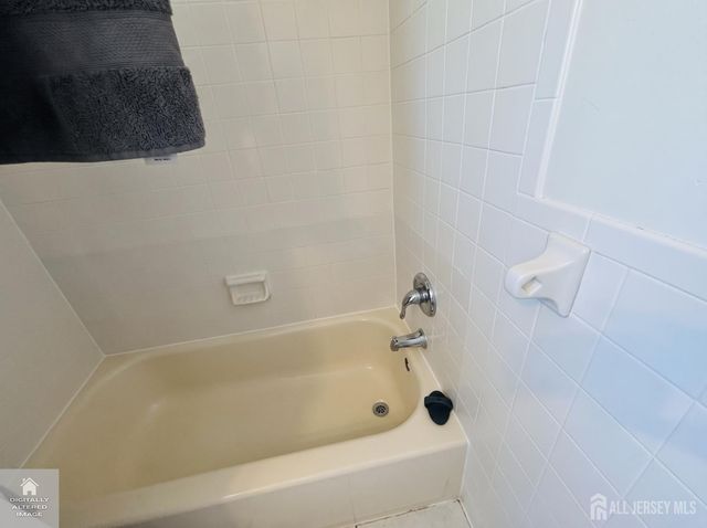 1315 N Oaks Boulevard, North Brunswick, NJ 08902