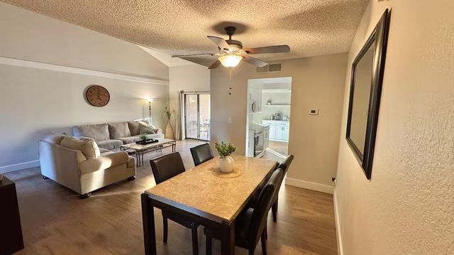 9550 N 94th Place 215, Scottsdale, AZ 85258