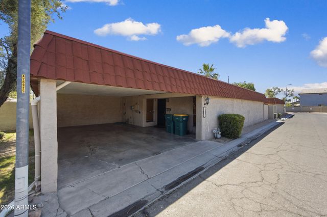 5233 N 15TH Drive, Phoenix, AZ 85015