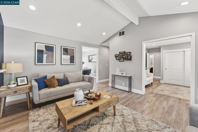 1513 Rue Avati, San Jose, CA 95131