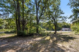 214 E Beaumont Avenue, Onalaska, TX 77360