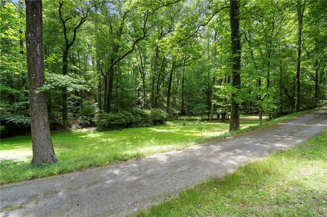 1340 W Garmon Road, Sandy Springs, GA 30327
