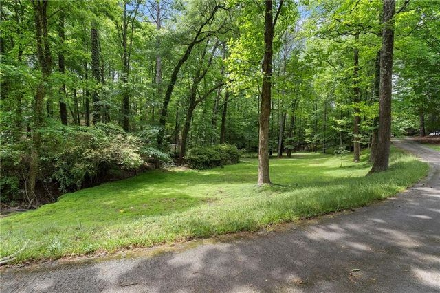 1340 W Garmon Road, Sandy Springs, GA 30327