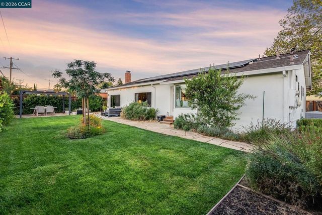 1739 Woodcrest Dr, Concord, CA 94521