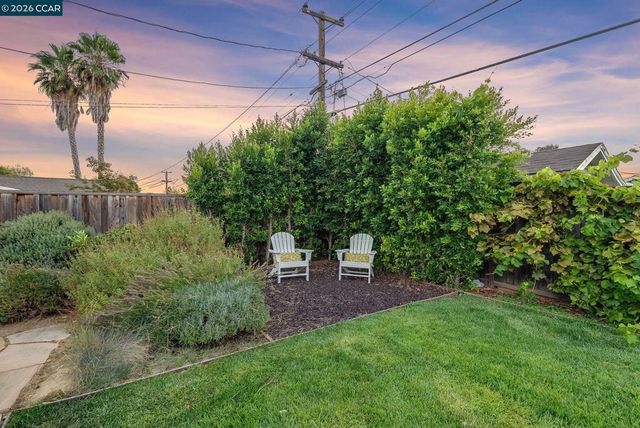 1739 Woodcrest Dr, Concord, CA 94521