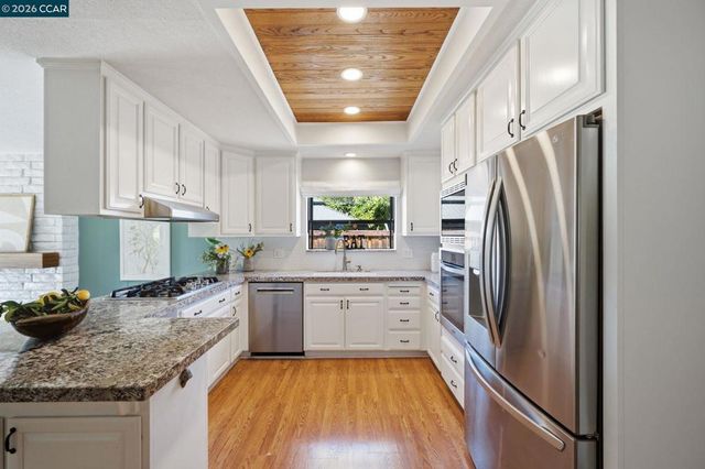 1739 Woodcrest Dr, Concord, CA 94521
