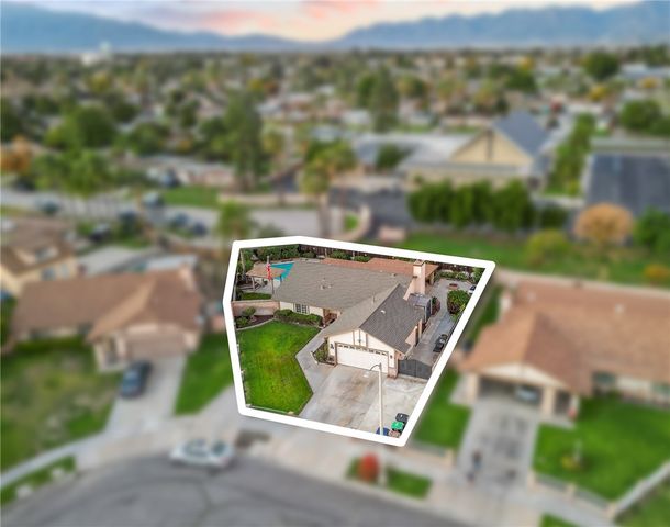 1549 Agate, Colton, CA 92324