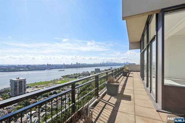 1 Horizon Road PH 1, Fort Lee, NJ 07024