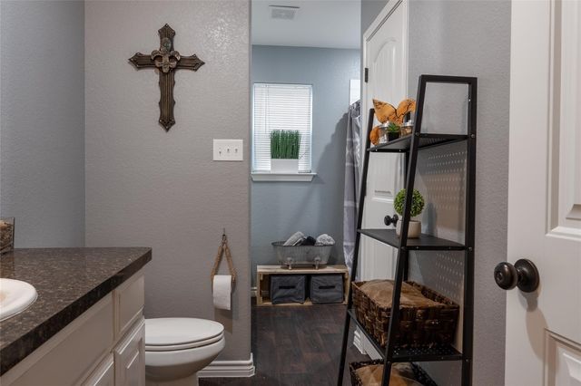 200 Lakeside Drive, West Tawakoni, TX 75474