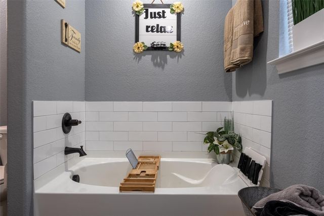 200 Lakeside Drive, West Tawakoni, TX 75474