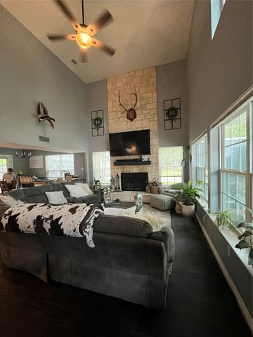 200 Lakeside Drive, West Tawakoni, TX 75474