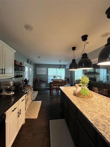 200 Lakeside Drive, West Tawakoni, TX 75474