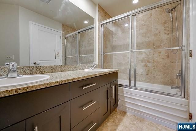 29 1st Street 401, Hackensack, NJ 07601