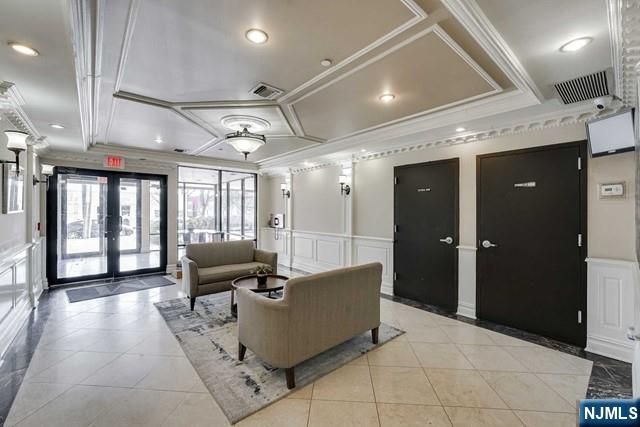 29 1st Street 401, Hackensack, NJ 07601