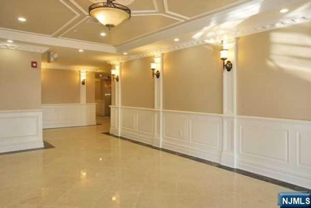 29 1st Street 401, Hackensack, NJ 07601