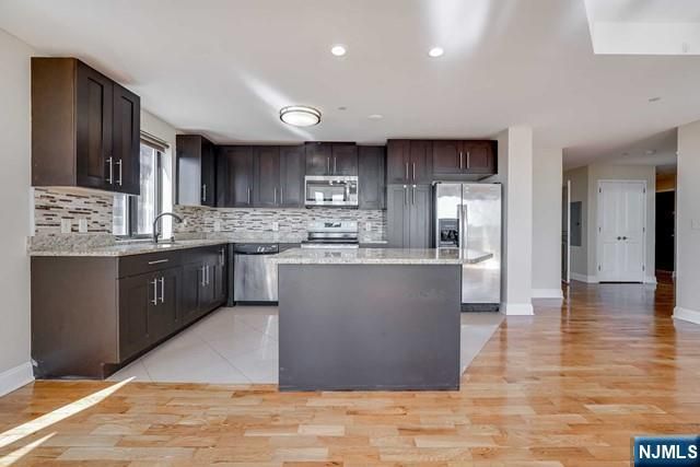 29 1st Street 401, Hackensack, NJ 07601