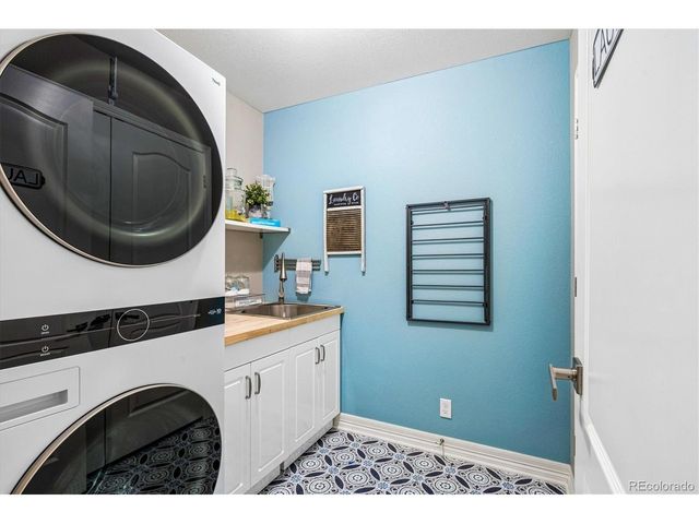 11053 E 28th Pl, Denver, CO 80238