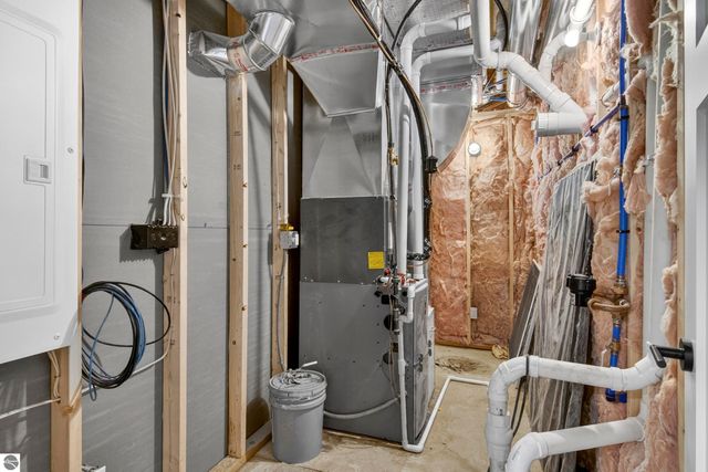 2134 Cottonwood Avenue, Grawn, MI 49637