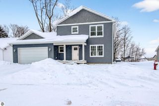 2134 Cottonwood Avenue, Grawn, MI 49637