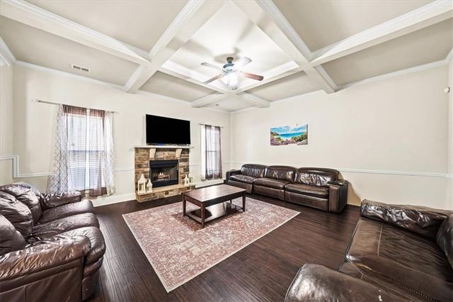 104 SHIMMERING WATERS Lane, Fayetteville, GA 30214