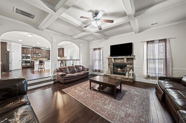 104 SHIMMERING WATERS Lane, Fayetteville, GA 30214