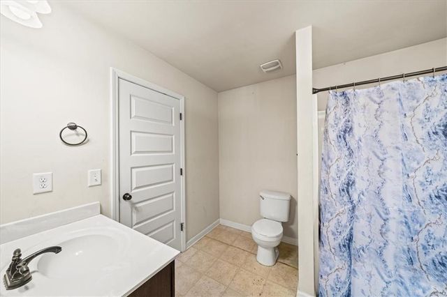 104 SHIMMERING WATERS Lane, Fayetteville, GA 30214