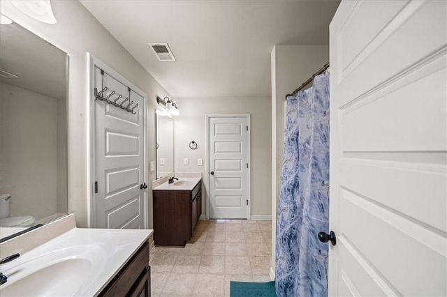 104 SHIMMERING WATERS Lane, Fayetteville, GA 30214