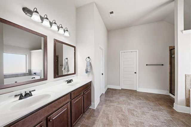 104 SHIMMERING WATERS Lane, Fayetteville, GA 30214